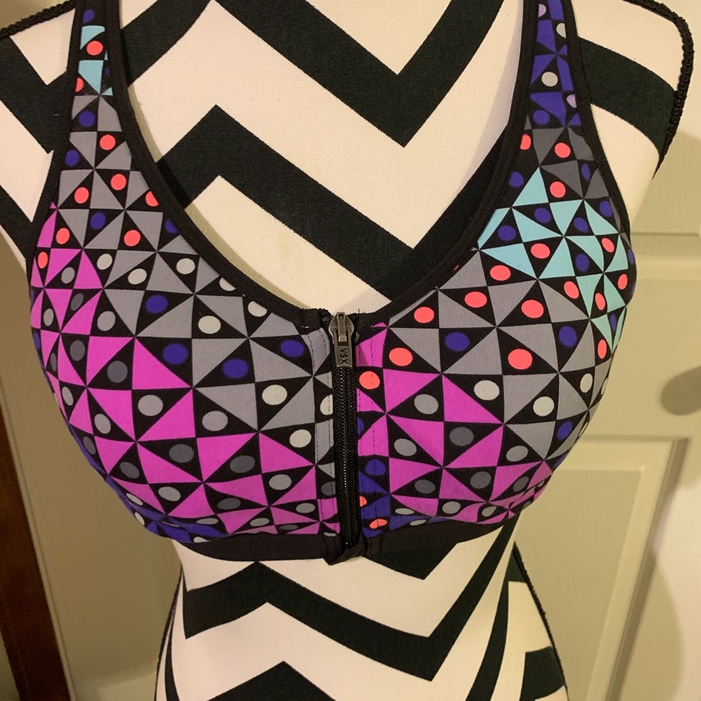 Victoria secret sport bra w wire